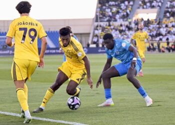 قطار العالمي لا يتوقف