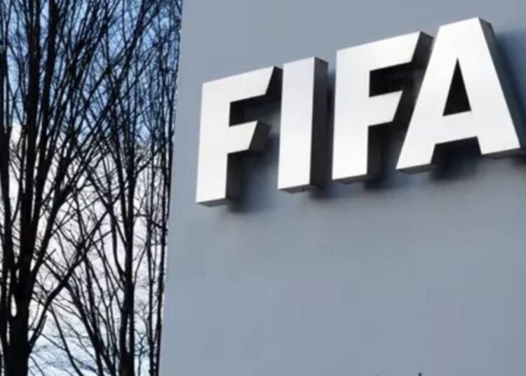 فيفا تعلن اعتماد لوائح جديدة لانتقالات اللاعبين